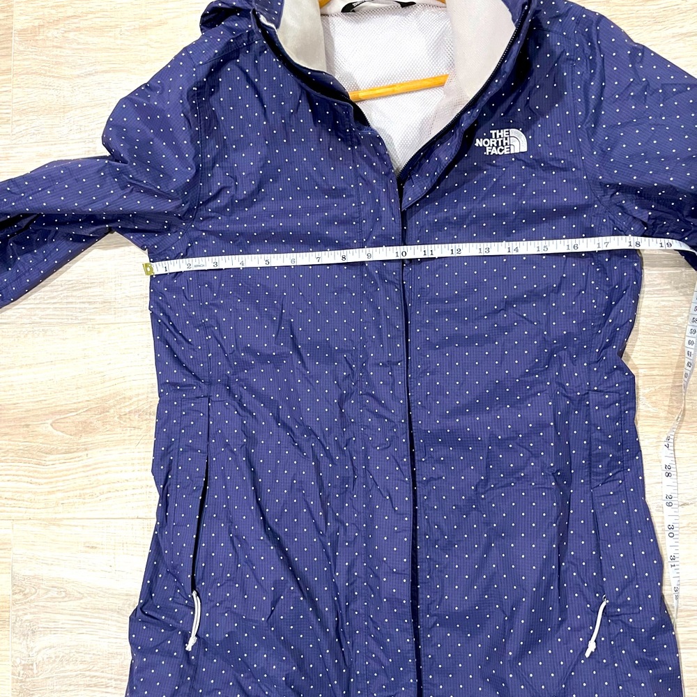 The North Face Rain Jacket Women’s Size Small - Picture 3 of 4